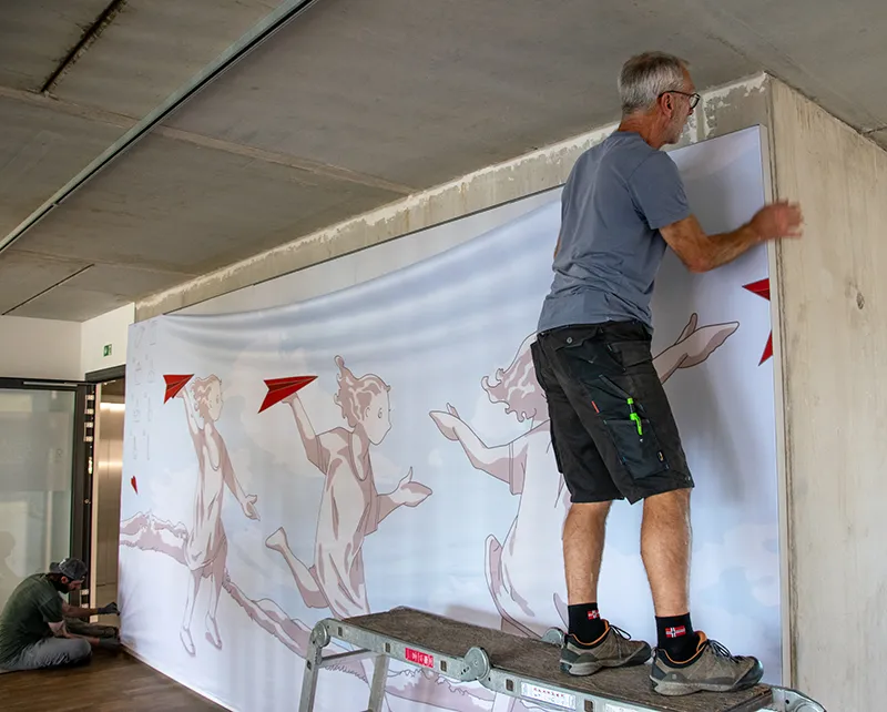 willi jeschar artwork installation - Andre Jeschar at work
